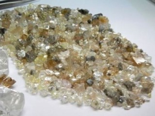 NATURAL ROUGH DIAMONDS