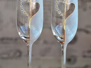 Elegant Engraved Champagne Glasses Personalised Just for You