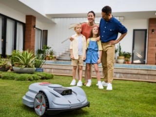 Robotic Lawn Mowers Australia: Boxing Day Sale Up to 70% Off