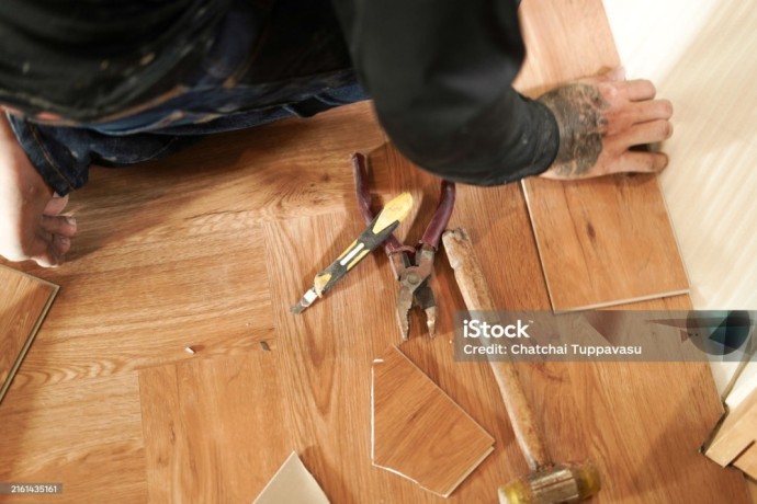 expert-flooring-maintenance-services-in-mississauga-super-choice-carpet-hardwood-big-0