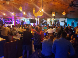Live Music Bar in La Paz: An Enjoyable Moment