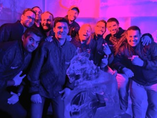 Erlebe den coolsten JGA in Köln bei -18 in der IceBar Cologne!