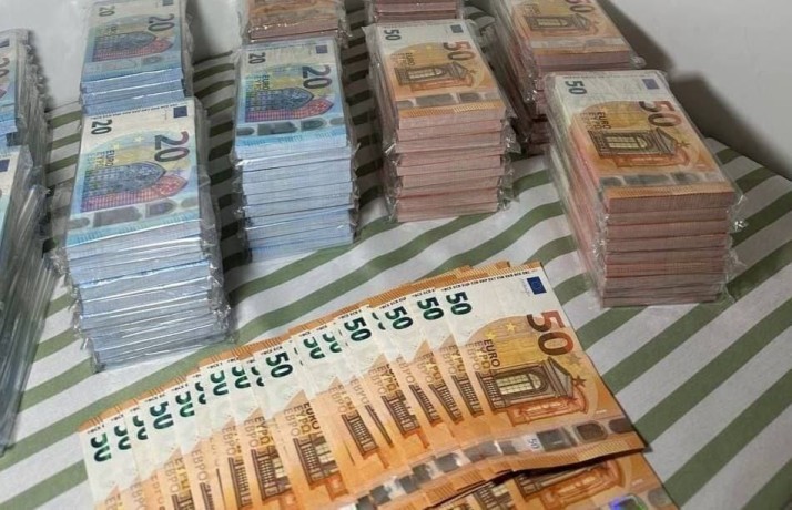 buy-undetectable-counterfeit-banknotes-big-1