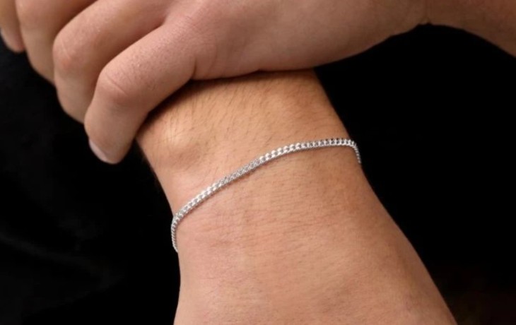 silver-curb-bracelet-big-0