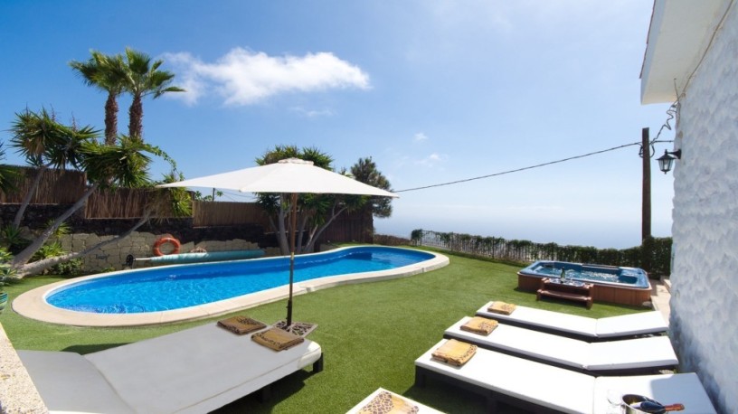 holiday-homes-tenerife-big-0