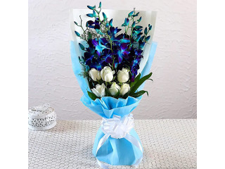 Send Flowers to Kolkata from OyeGifts with Best Deals