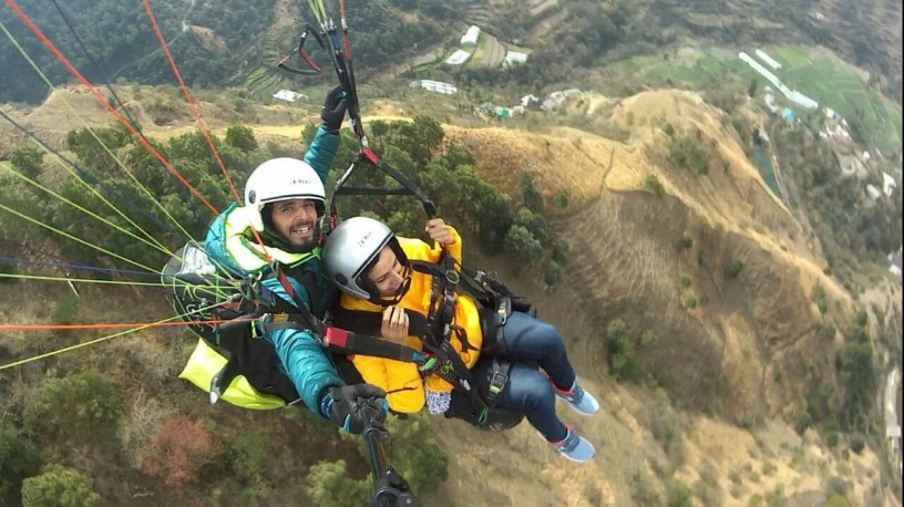 book-paragliding-in-shimla-big-1