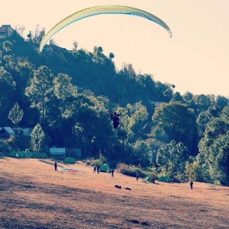 paragliding-in-himachal-big-1