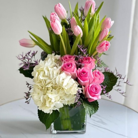 same-day-flower-delivery-in-surat-from-nearest-online-shop-oyegifts-big-0