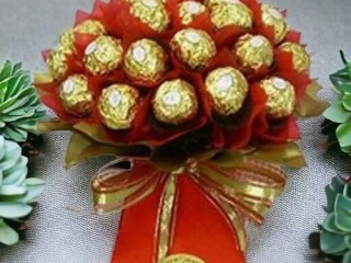 Order Flower Chocolate Bouquet for Him and Her from OyeGifts