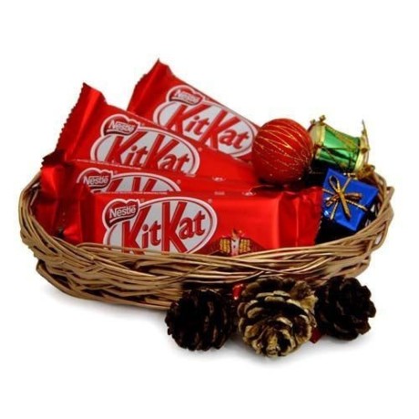 spread-holiday-cheer-with-christmas-gift-hampers-online-from-oyegifts-big-1