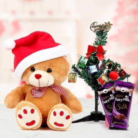 spread-holiday-cheer-with-christmas-gift-hampers-online-from-oyegifts-big-3