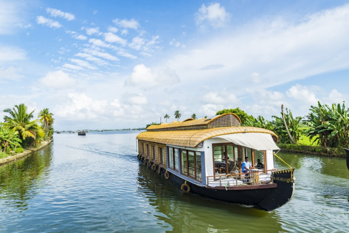 enchanting-kerala-dive-into-serenity-with-our-tour-packages-big-0