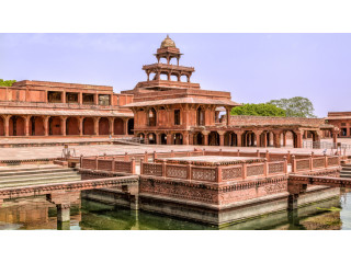 Overnight Agra Tour With Fatehpur Sikri