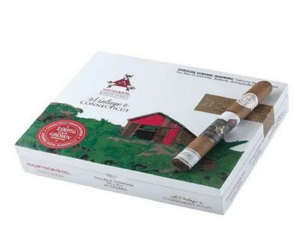 luxury-smoking-experience-with-montecristo-white-series-no-2-cigars-smokedale-tobacco-big-0
