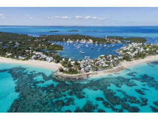 Bermuda Yacht Charter: Sailing into Timeless Elegance and Natural Beauty