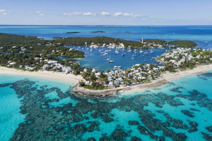 bermuda-yacht-charter-sailing-into-timeless-elegance-and-natural-beauty-big-0