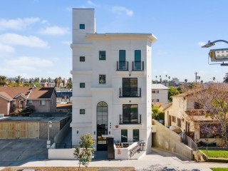 Smart homes for rent in Hollywood