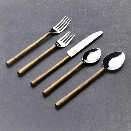 elevate-your-dining-experience-with-elegant-flatware-settings-big-0