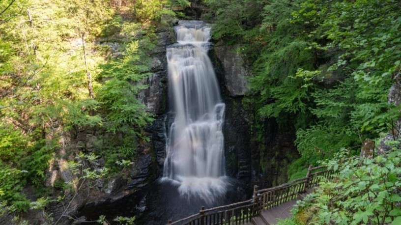 poconos-fall-foliage-big-0