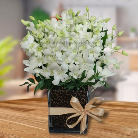 stunning-flower-vases-from-sharjah-flower-delivery-big-0