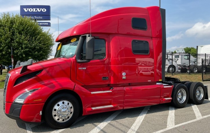 discover-superior-performance-with-new-semi-trucks-big-0