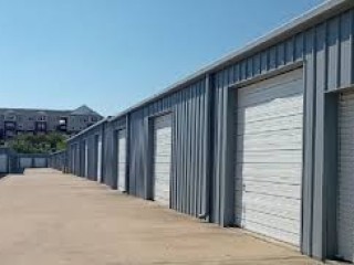 Right Storage Unit Size for Seasonal Clothing and Gear