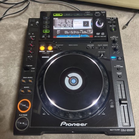 pioneer-cdj-2000nxs2-multi-player-pioneer-ddj-sx3-dj-big-0