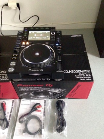 pioneer-cdj-2000nxs2-multi-player-pioneer-ddj-sx3-dj-big-3