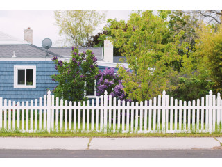 Top Fence Companies in Kissimmee, FL: Choose Blue Line Fencing for Quality
